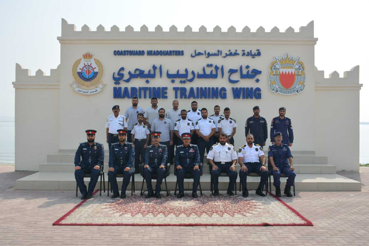 قائد خفر السواحل يفتتح دورة تفتيش القطع البحرية لموظفي شئون الجمارك<